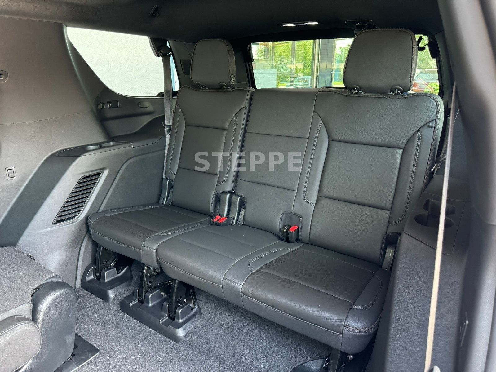 Chevrolet Tahoe 6,2 LPG  High Country AHK  22Alu