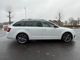 Skoda Octavia Combi RS 4x4 Kessy Volldigital AHK - Skoda Octavia: 4.4