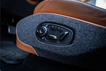 صورة مصغرة 29 لـ 2021 Aston Martin DBX