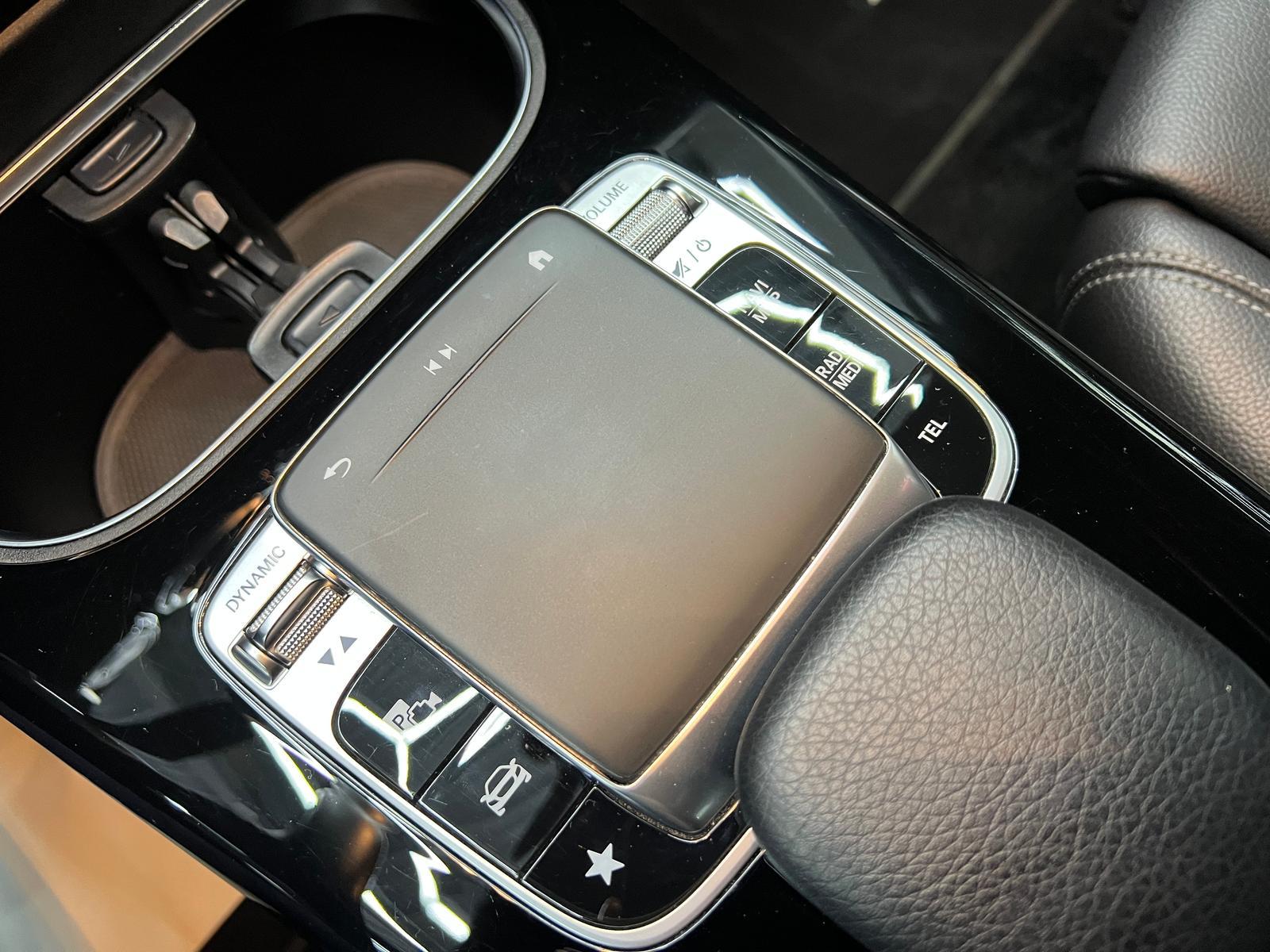 Mercedes-Benz A 250 4Matic Progressive AHK, LED, Premium Paket