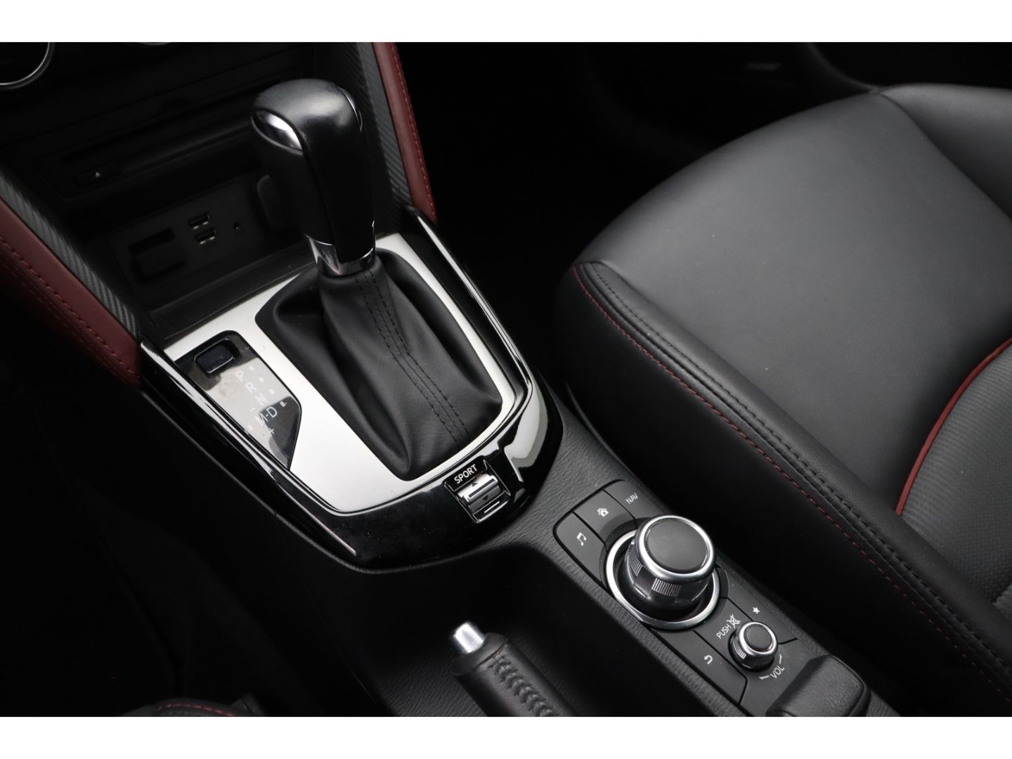 Fahrzeugabbildung Mazda CX-3 Sports-Line AWD Navi ACC Bose Soundsystem