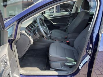 Volkswagen Golf Comfortline 1.4 TSI °ACC°Navi°PDC°SHZ°AAC°