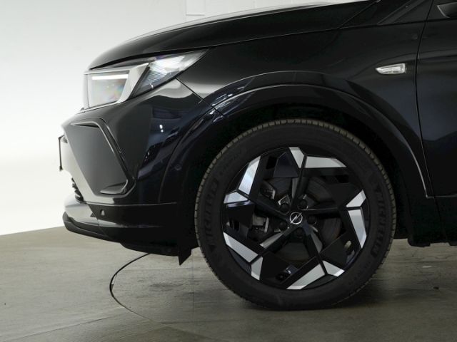 Grandland GSe PHEV 4X4 AT+AHK+NAVI+RÜCKFAHRKAMER