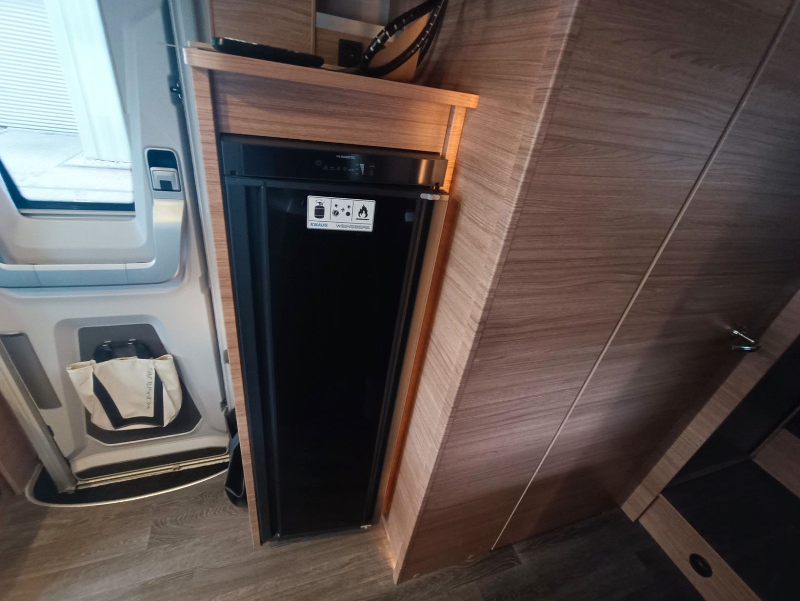 Fahrzeugabbildung Weinsberg CaraSuite 700 MEG Ford *Automatik*TV*Xenon