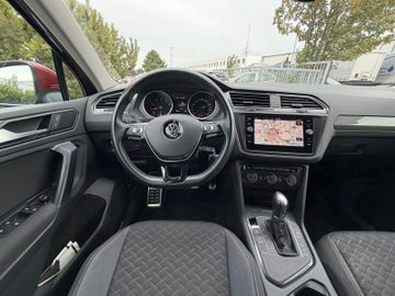 Volkswagen Tiguan - 12