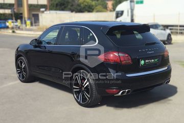 Porsche Cayenne - 4