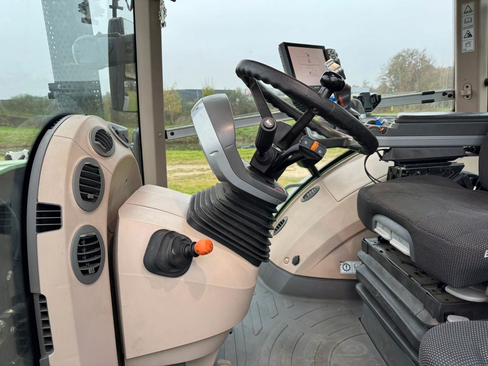 Fahrzeugabbildung Fendt 1042/1050 Vario Schlepper
