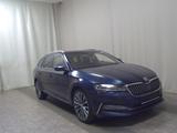 Skoda Superb Kombi 2.0 TDI L&K Navi LED vc Pano Canton - Skoda: Blau