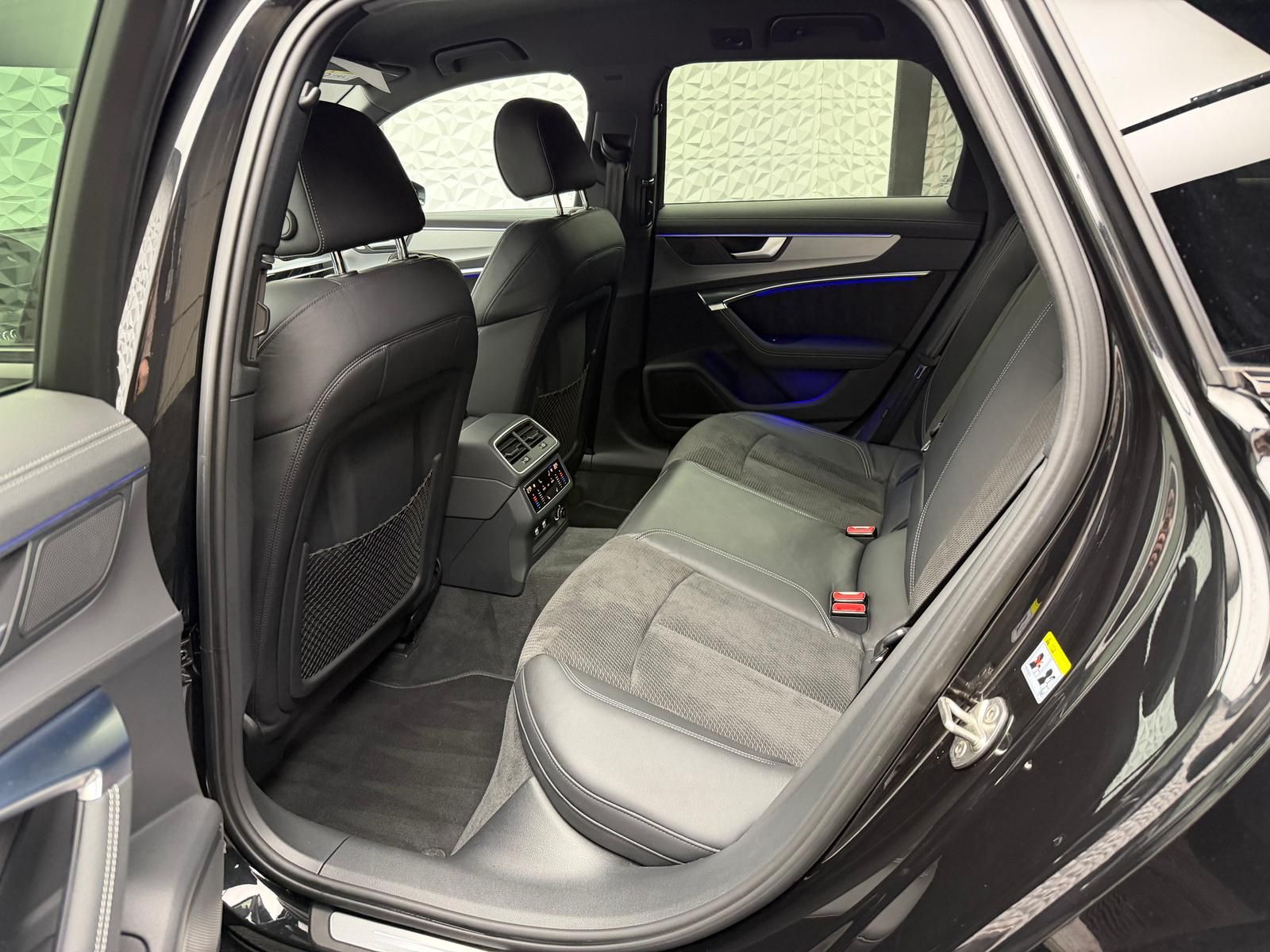 Fahrzeugabbildung Audi A6 45 TDI QUAT/S-LINE/B&O/ALLRADLENKUNG/360°/ACC