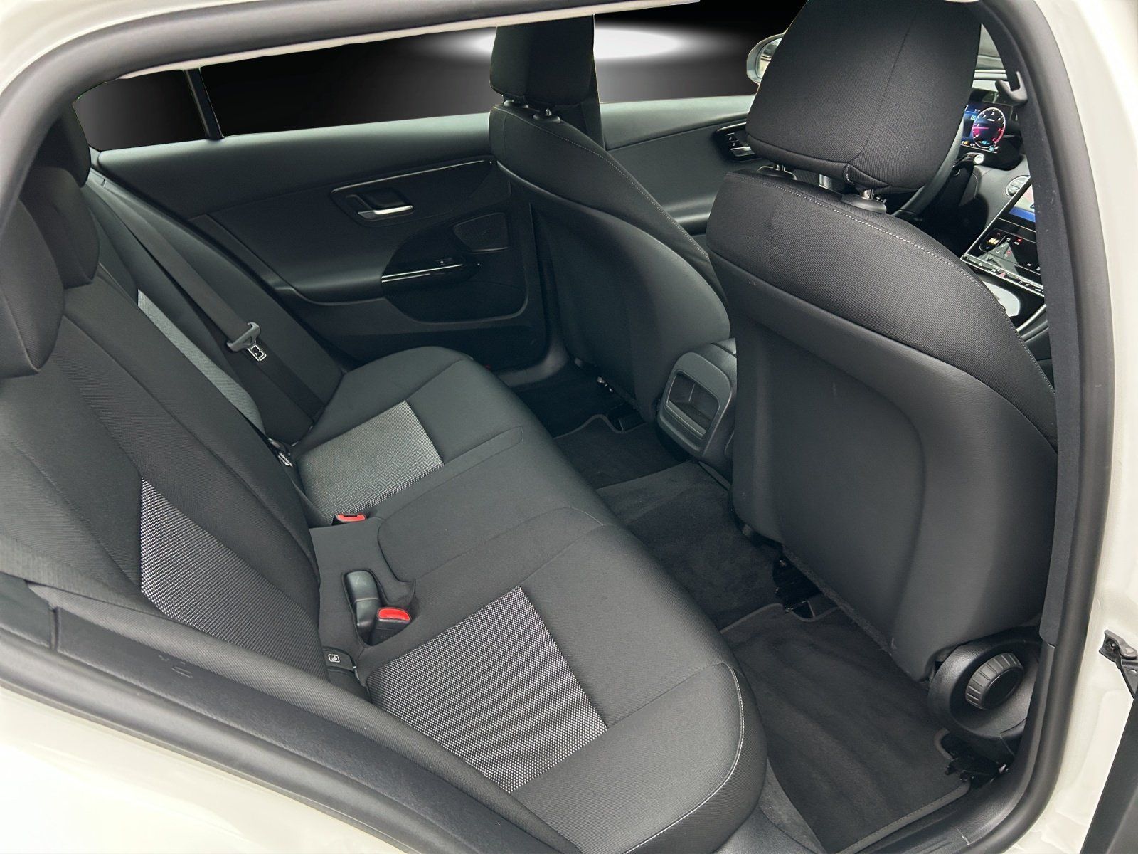 Fahrzeugabbildung Mercedes-Benz C300d T DISTRO Business LED el.Heckkl DAB Kamera