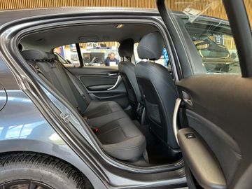 BMW 118 *Sport* Tempo*Navi*2-Hand*Scheckheft*2-Zonen