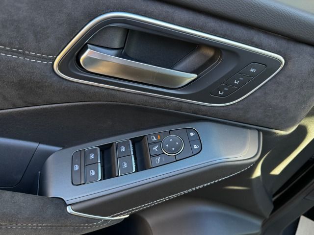 Fahrzeugabbildung Nissan Qashqai 1.3 Tekna+ Xtronic Nappa*Bose*PGD*MJ2025
