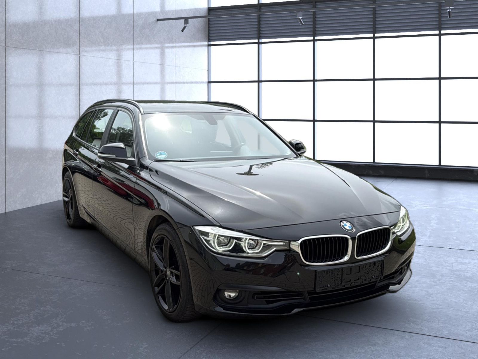 Fahrzeugabbildung BMW 320i Touring / Unfallfrei