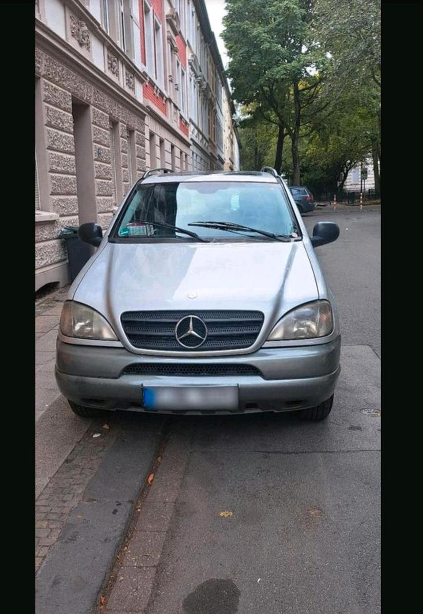 Mercedes-Benz ML 270
