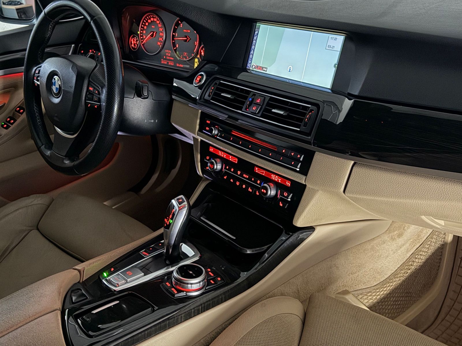 Fahrzeugabbildung BMW 530d Lim. Aut./eGSD/MEMORY/NAVI Prof/HuD/SZBLFT