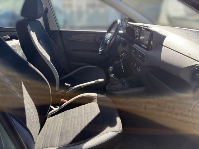 Fahrzeugabbildung Hyundai i10 Trend Navi,RFK,Sitzhzg,Alu,WKR Apple CarPlay