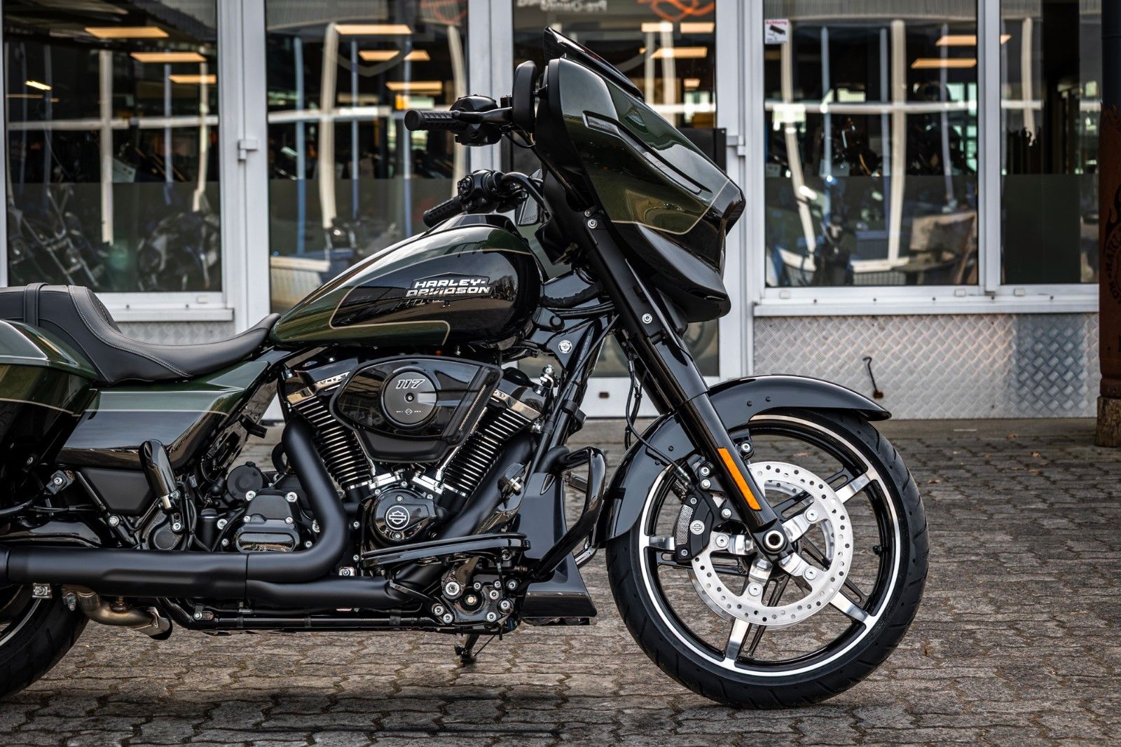 Fahrzeugabbildung Harley-Davidson Street Glide FLHX MY26 117 CUI