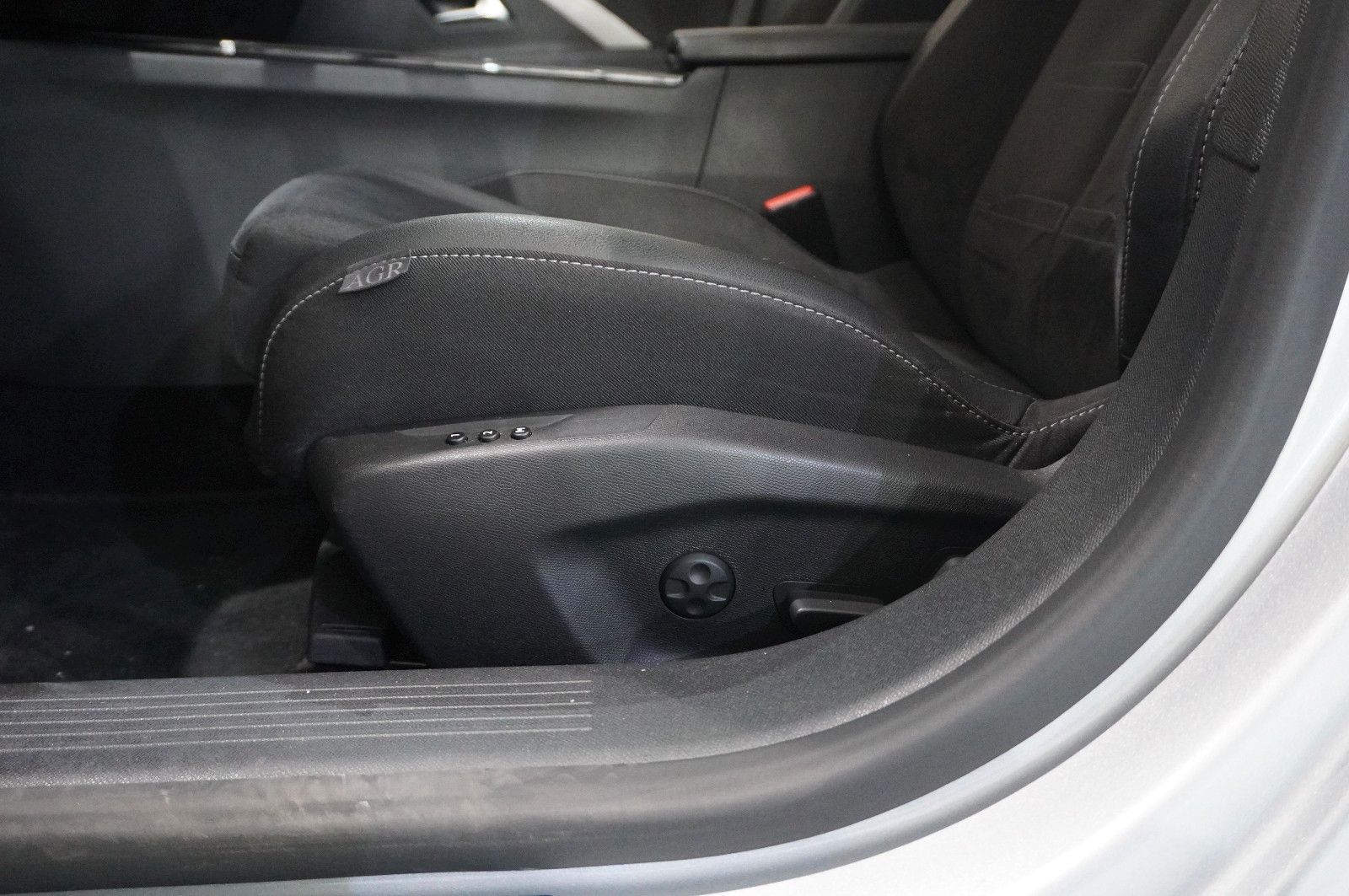 Fahrzeugabbildung Opel Astra L ST 1.5D ULTIMATE NAVI/LED/360°/PANO/DAB+