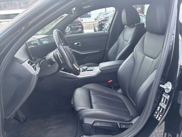 BMW 320d xDrive Touring DAB LED Standhzg. RFK Shz