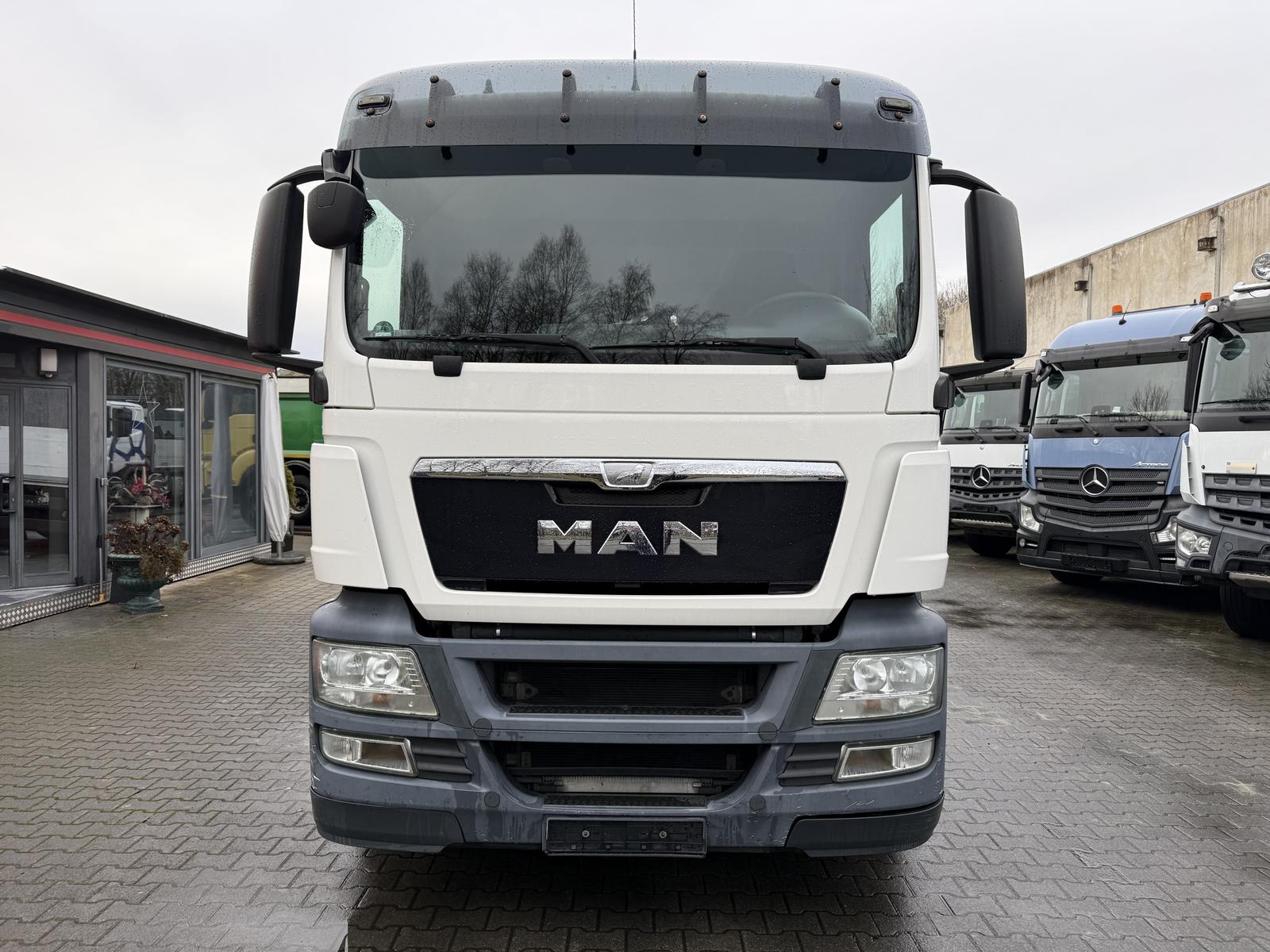 MAN TGS 26.440 6X2-4 Kran HMF 3220 bis 29 Meter