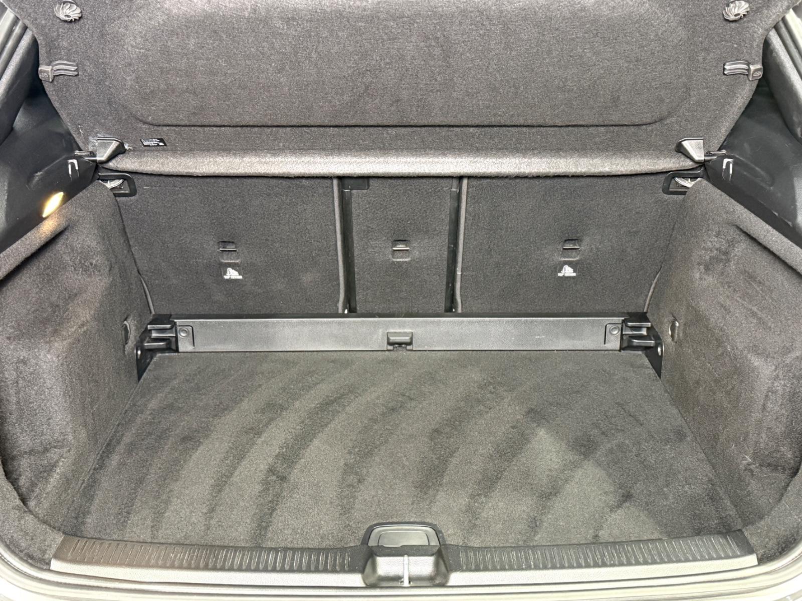 Mercedes-Benz B 200*AHK*KAMERA*MULTIBEAM-LED*NAVI*SHZG*ALU*USB