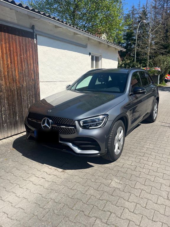 Image of Mercedes-Benz GLC 220
