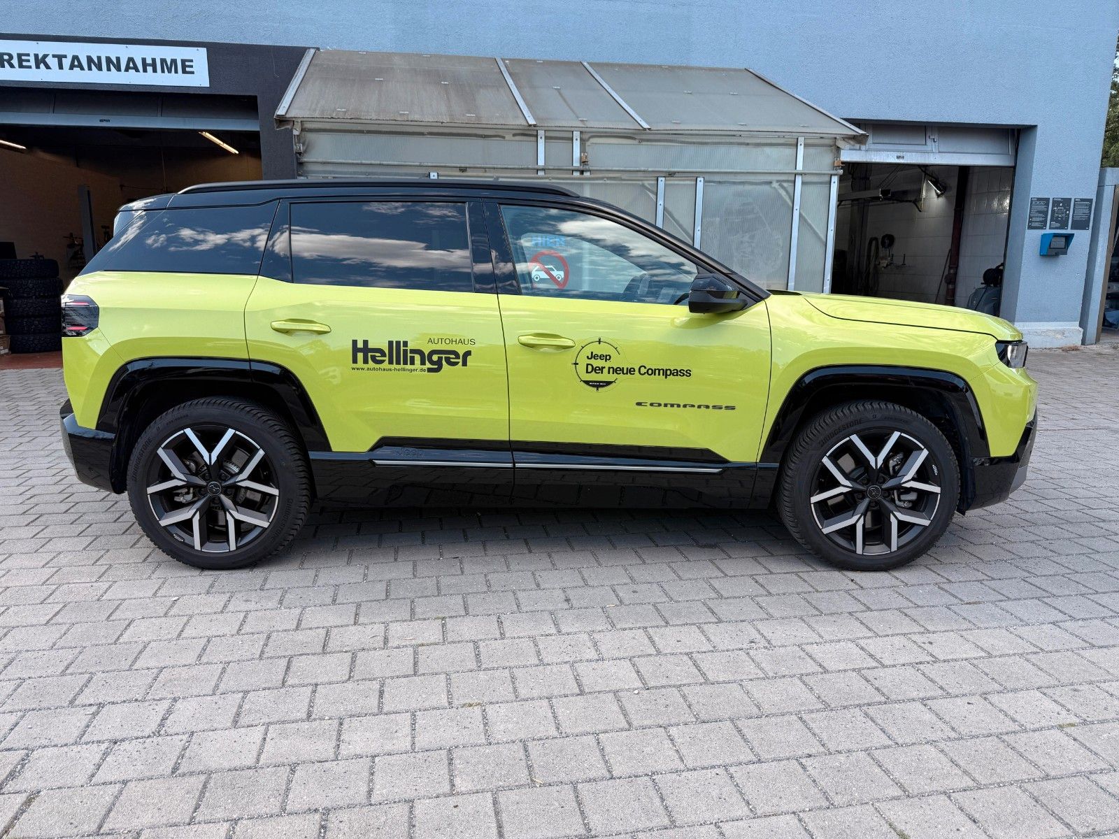 Jeep Compass BEV Summit Panorama imagem 3