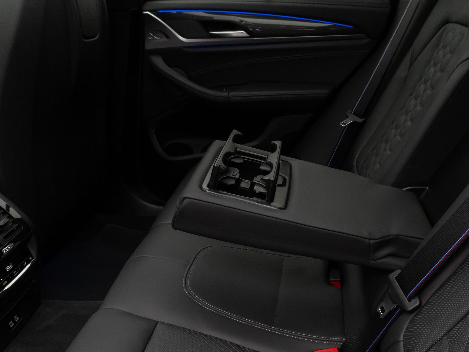 Fahrzeugabbildung BMW X3 M Competition Laser Panoram HUD DAB H/K 360°