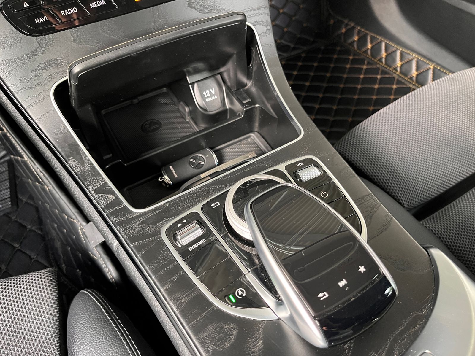 Fahrzeugabbildung Mercedes-Benz C 200 9G-TRONIC AMG Line NAVI LED