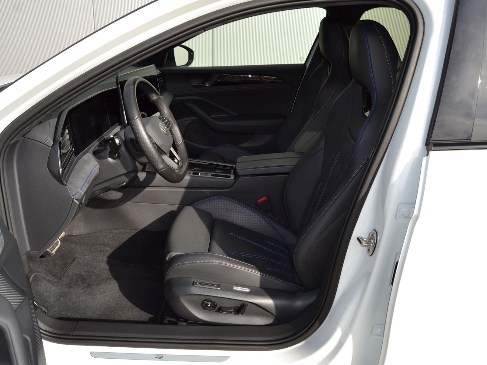Passat Variant 2.0 TDI 193 PS 4M DSG R-Line Sign