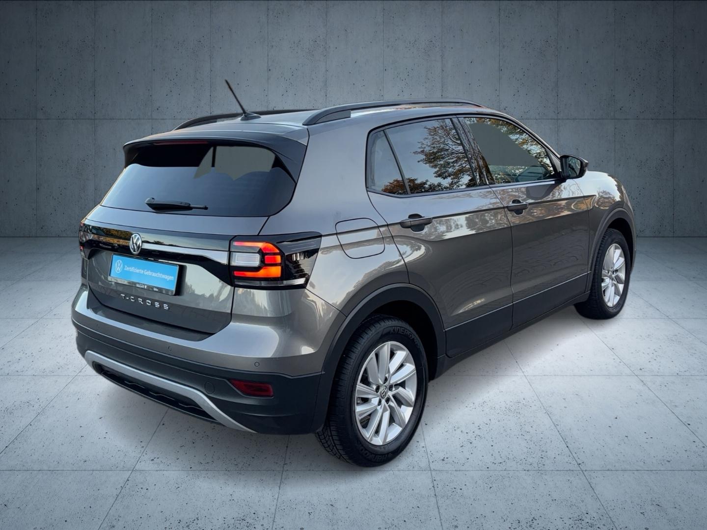 Volkswagen T-Cross Life 1.0 TSI DSG ACC KAMERA NAVI PDC