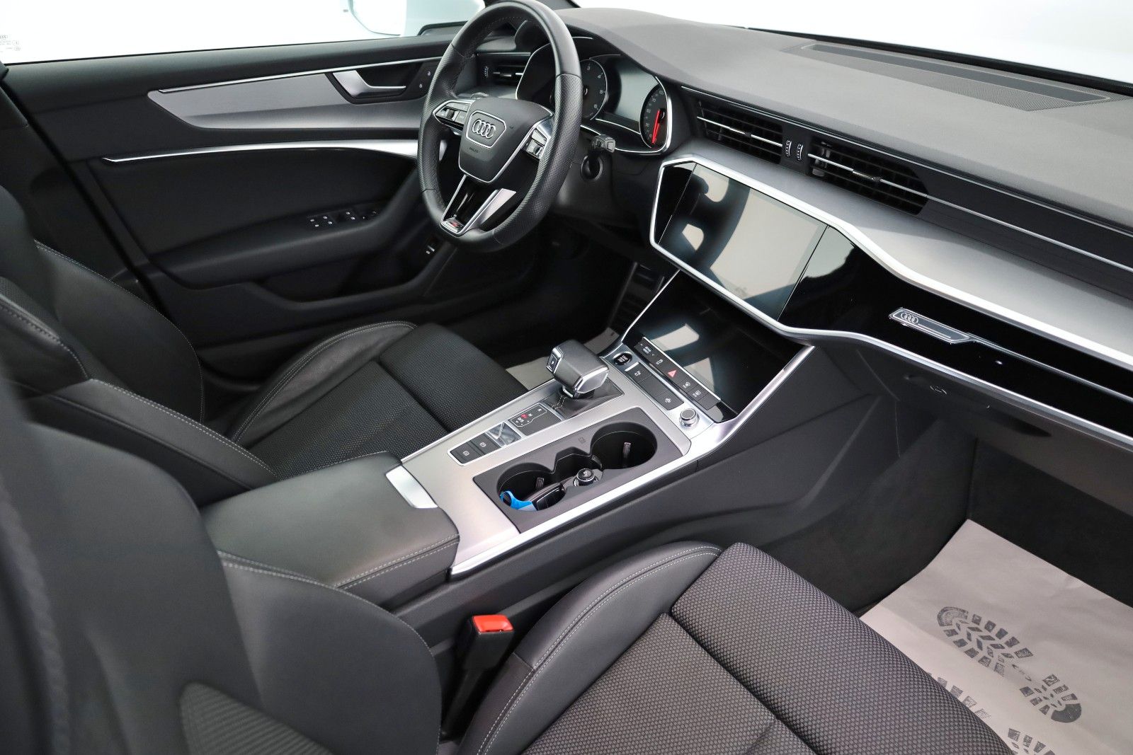 Fahrzeugabbildung Audi A6 Avant 40TDI S Line T.Leder,Navi,LED,Kamera,WR