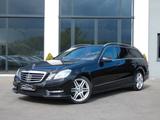 Mercedes-Benz E 300 BT Hybrid*AMG PAKET*MAX-VOLL* - gebrauchte Mercedes-Benz E 300 aus dem Jahr 2012