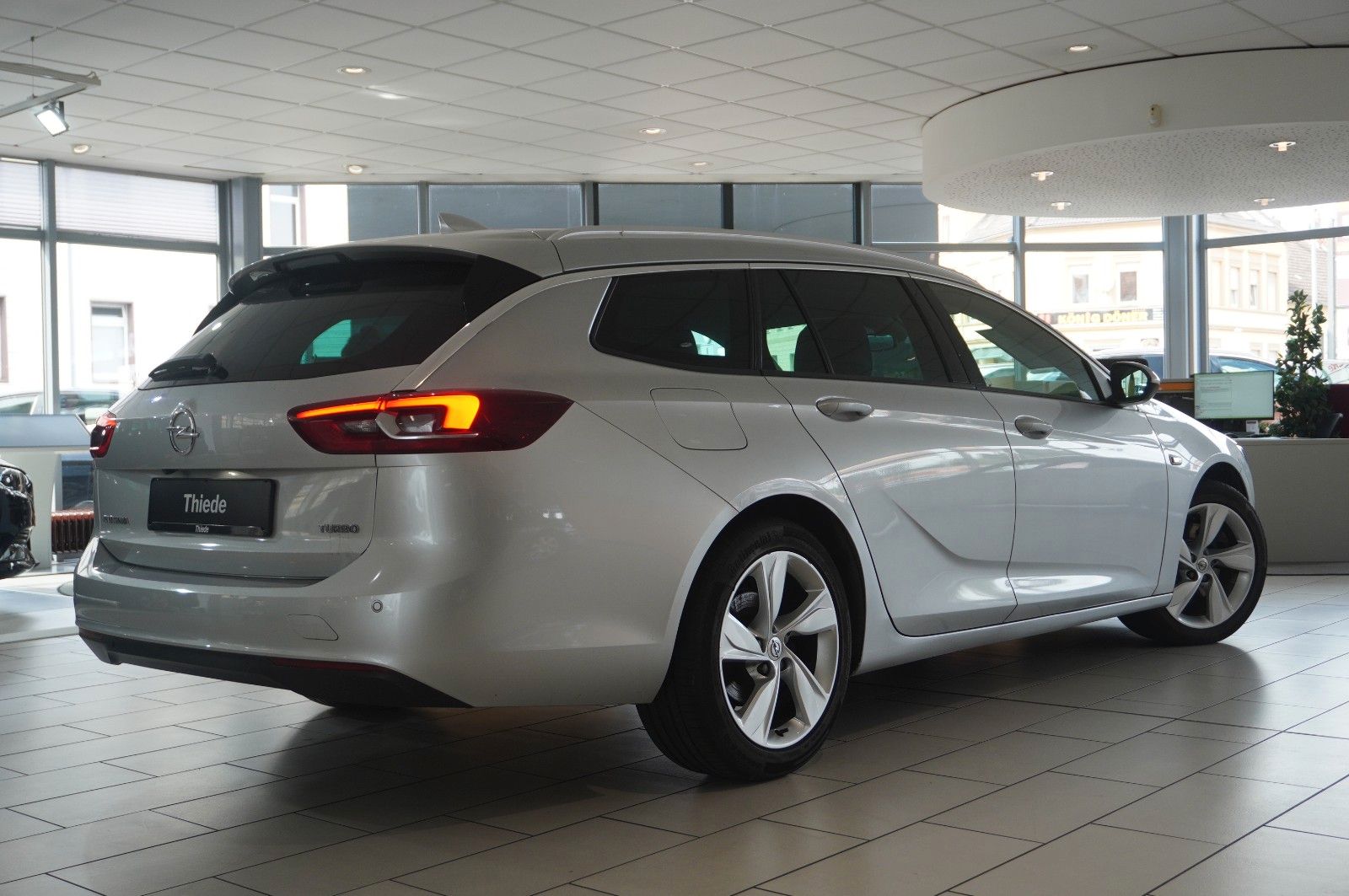Fahrzeugabbildung Opel Insignia B ST 1.5T DYNAM. NAVI/LED/KAMERA/VIRTU.