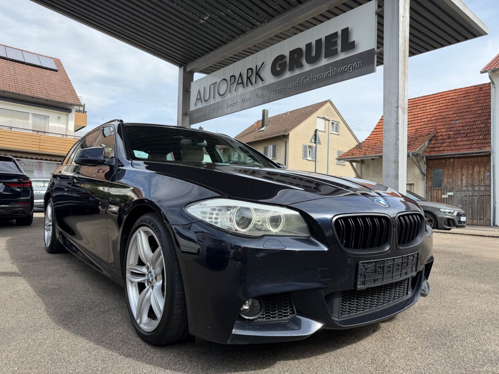 BMW BMW 530 d M Sport Navi Leder PDC 19 Zoll Scheckhef