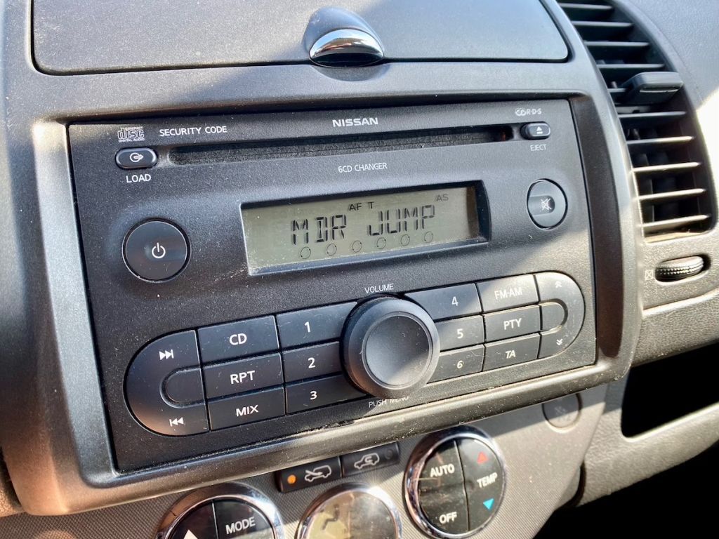 Fahrzeugabbildung Nissan Note 1.4 RADIO AAC ZV EL. FENSTER 5-TÜRER L+R