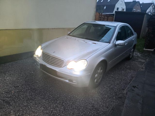 Mercedes-Benz C220 cdi 150hp