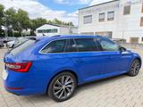 Skoda Superb Combi L&K*KAMERA*LED*NAVI*XENON*MEMORY - blaue Skoda Superb
