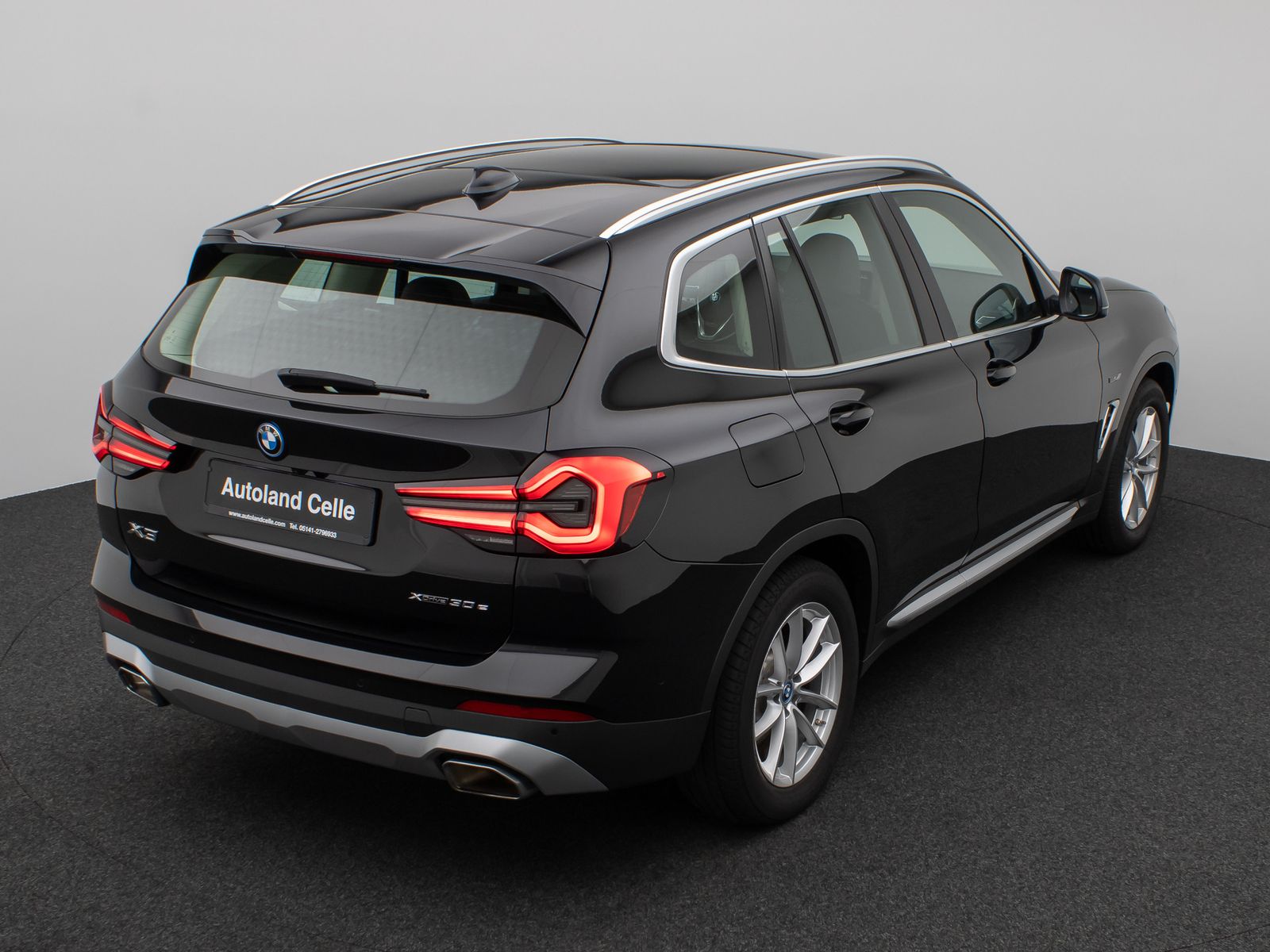Fahrzeugabbildung BMW X3 xD30e Panorama Kamera Laser HUD DAB HiFi 18"