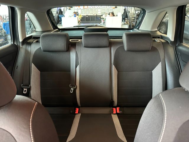 Skoda Rapid*KLIMAAUTO*SZHZ*CARPLAY*NAVI*TEMPO*TÜV0927