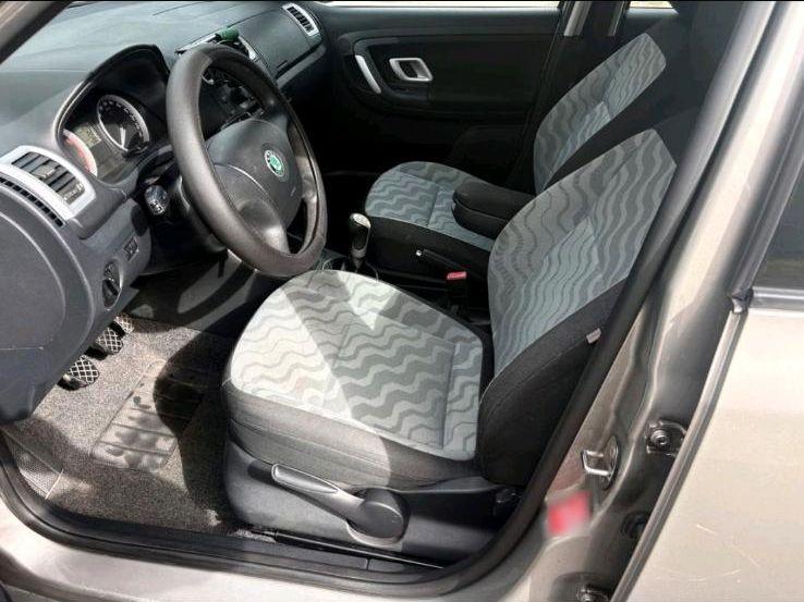 Skoda Fabia 2008 — photo 9