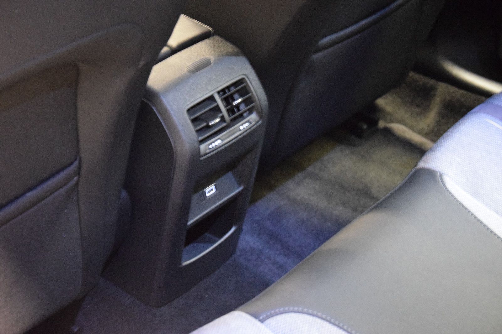 Fahrzeugabbildung Opel Astra L Sports Tourer Elegance Kamera NAV Ambien