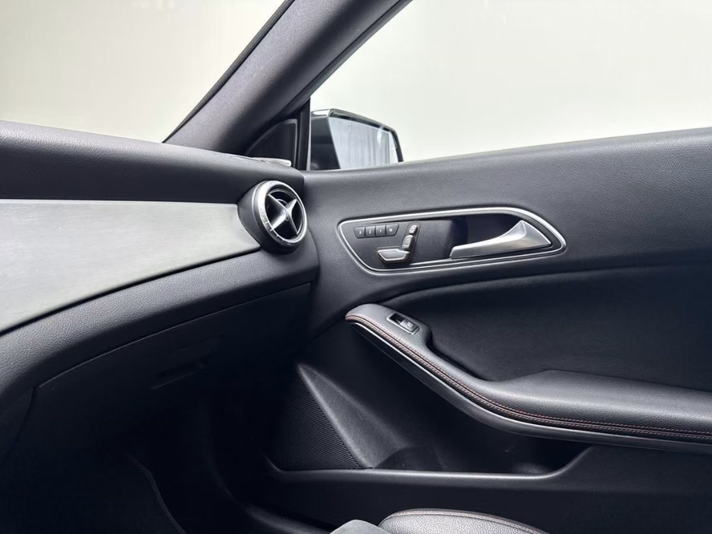 Mercedes-Benz CLA 250 NightPaket AMG-Line Magno Lack