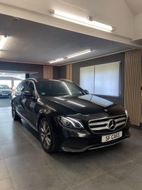 Mercedes E 200 - 2