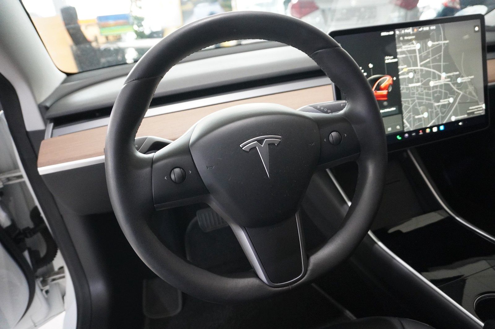 Fahrzeugabbildung Tesla Model 3 Standard Range Plus NAVI/KAMERA/SH/PANO