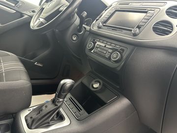 Volkswagen Tiguan - 10