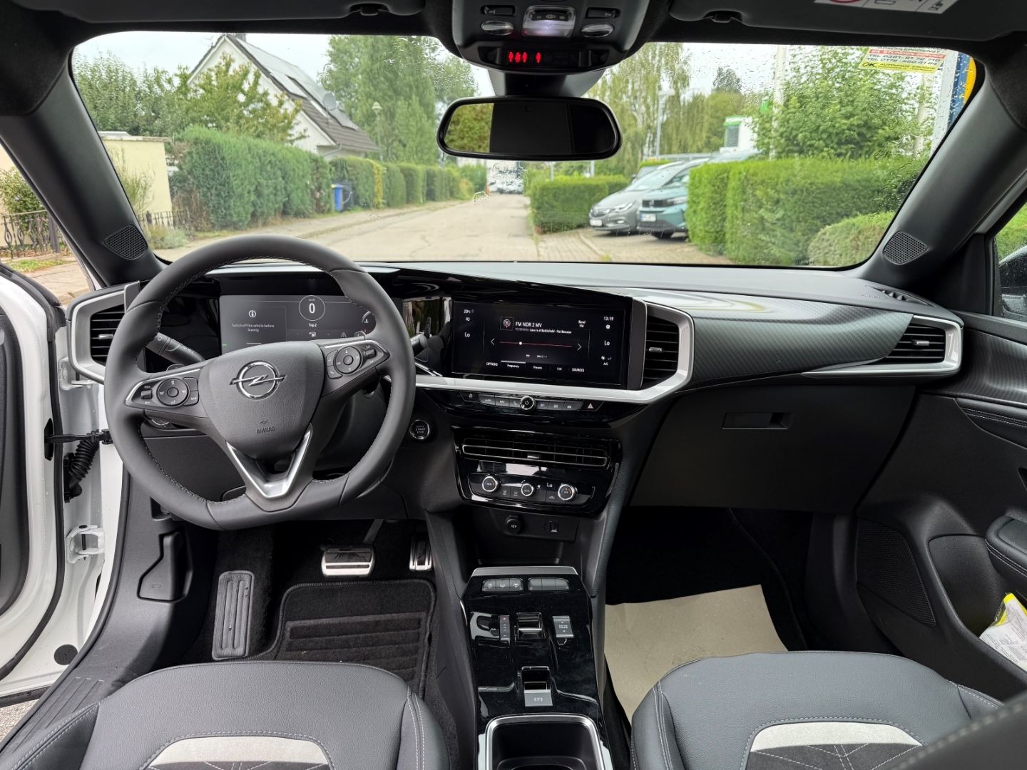 Fahrzeugabbildung Opel Mokka Ultimate 1.2 Turbo Leder+Kamera+Carplay