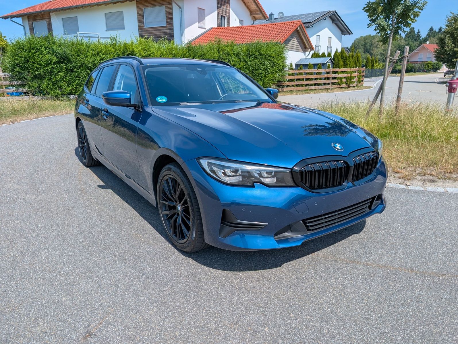BMW 320d Touring Automatik *Navi LED sehr gepflegt*