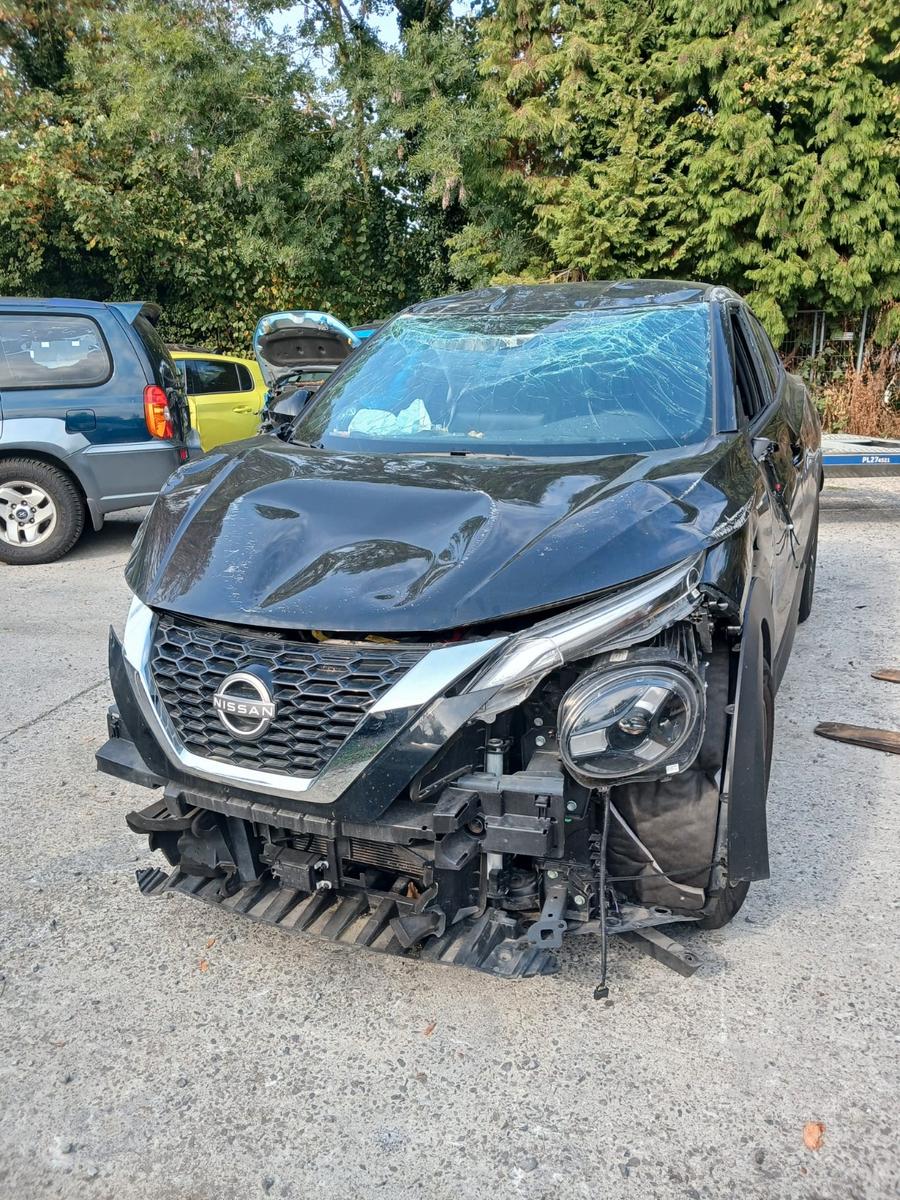 Nissan Juke 1.0 DIG-T ACENTA DCT