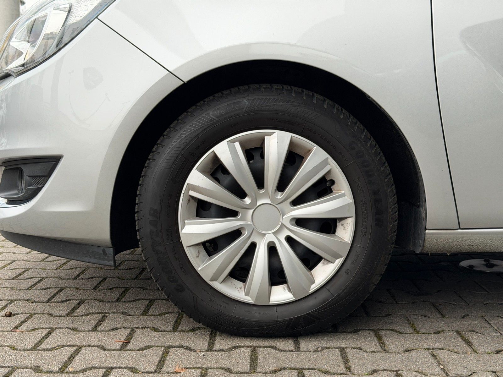 Fahrzeugabbildung Opel Meriva B Drive 120PS SHZ/PDC/LHZ!